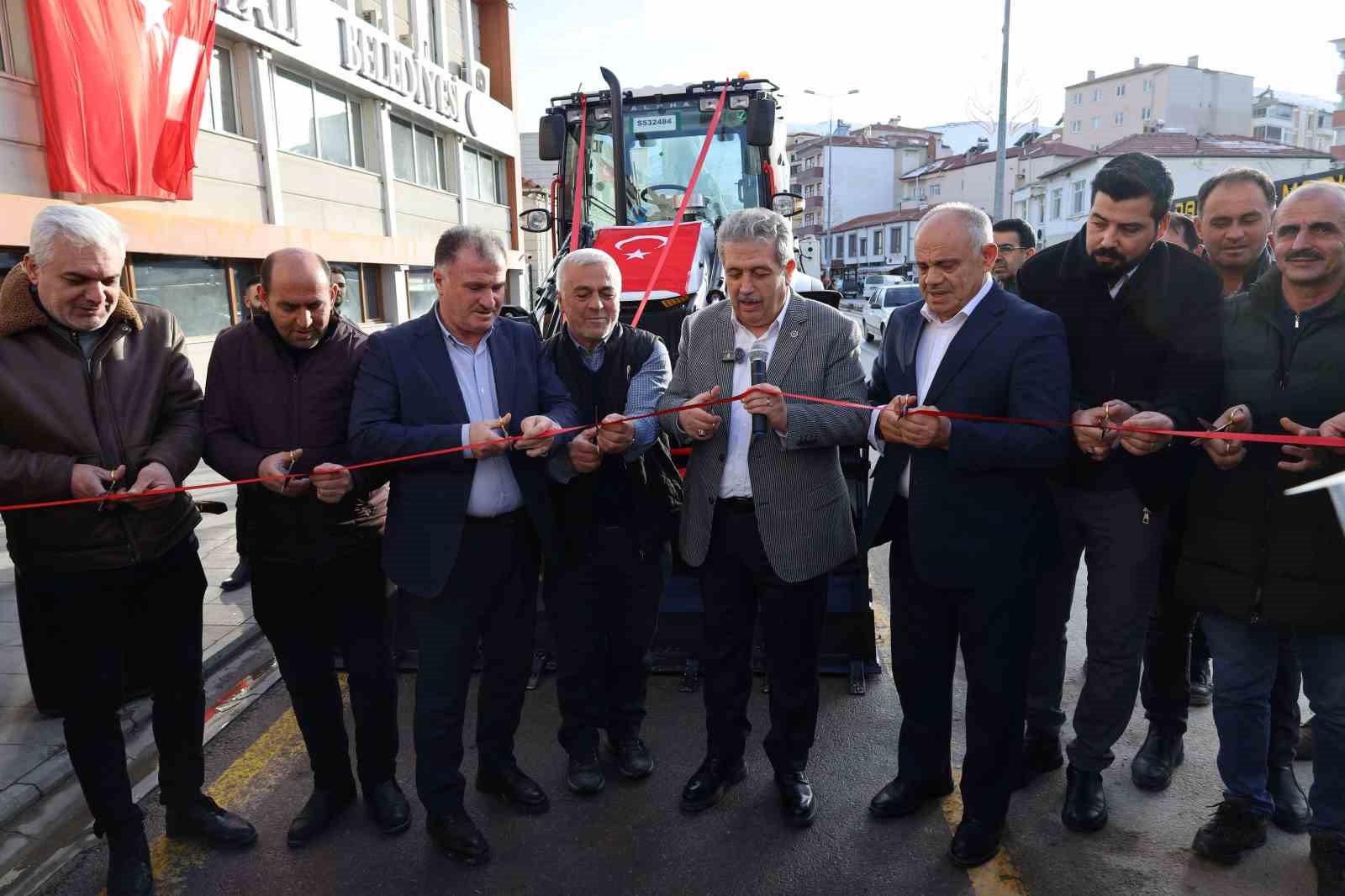 Yahyalı Belediyesi araç filosunu güçlendirmeye devam ediyor
Yahyalı Belediyesi araç filosunu güçlendirmeye devam ediyor