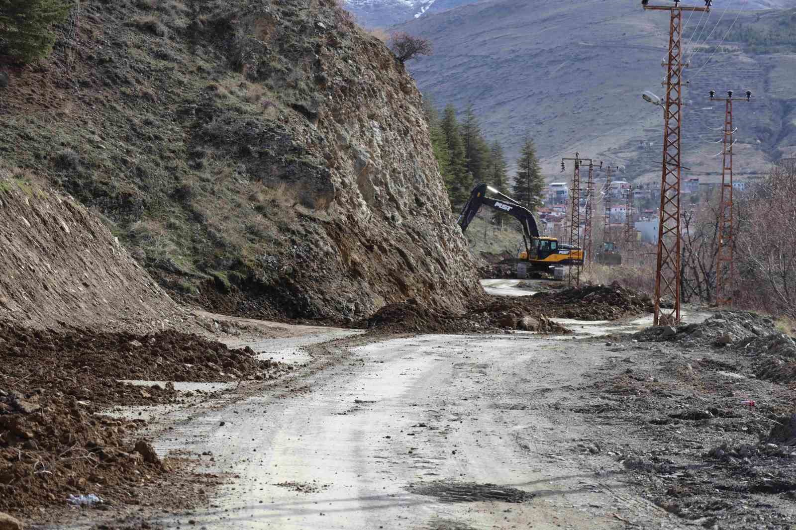 Yahyalı meydanından Develi kavşağına 5 km’lik çevre yol niteliğinde proje
Yahyalı meydanından Develi kavşağına 5 km’lik çevre yol niteliğinde proje