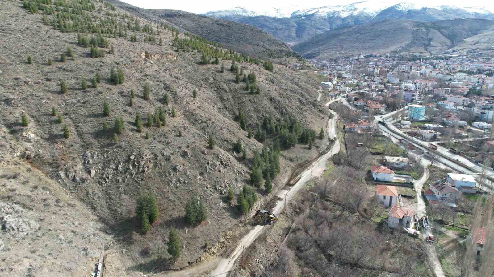 Yahyalı meydanından Develi kavşağına 5 km’lik çevre yol niteliğinde proje
Yahyalı meydanından Develi kavşağına 5 km’lik çevre yol niteliğinde proje