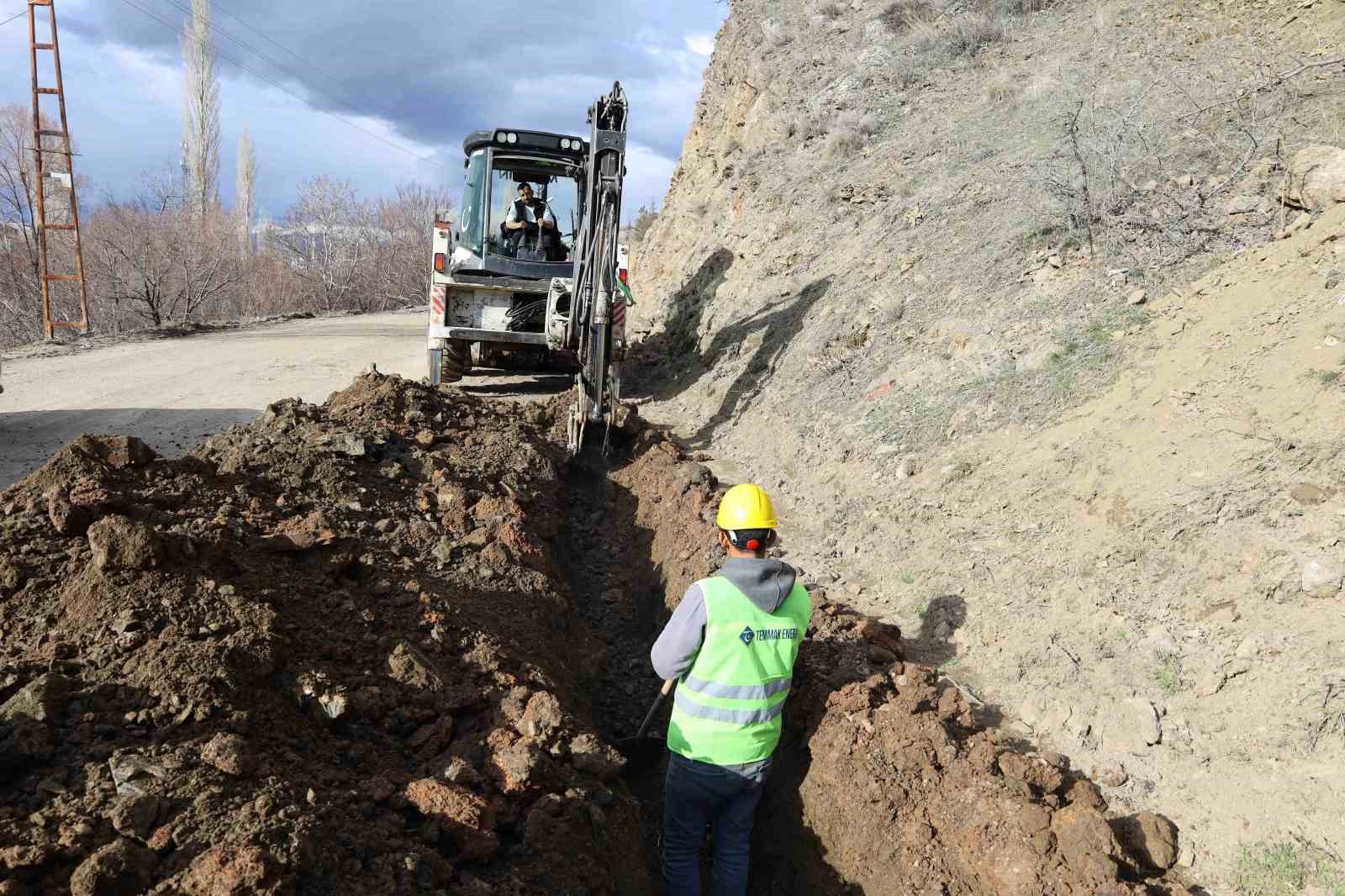 Yahyalı meydanından Develi kavşağına 5 km’lik çevre yol niteliğinde proje
Yahyalı meydanından Develi kavşağına 5 km’lik çevre yol niteliğinde proje