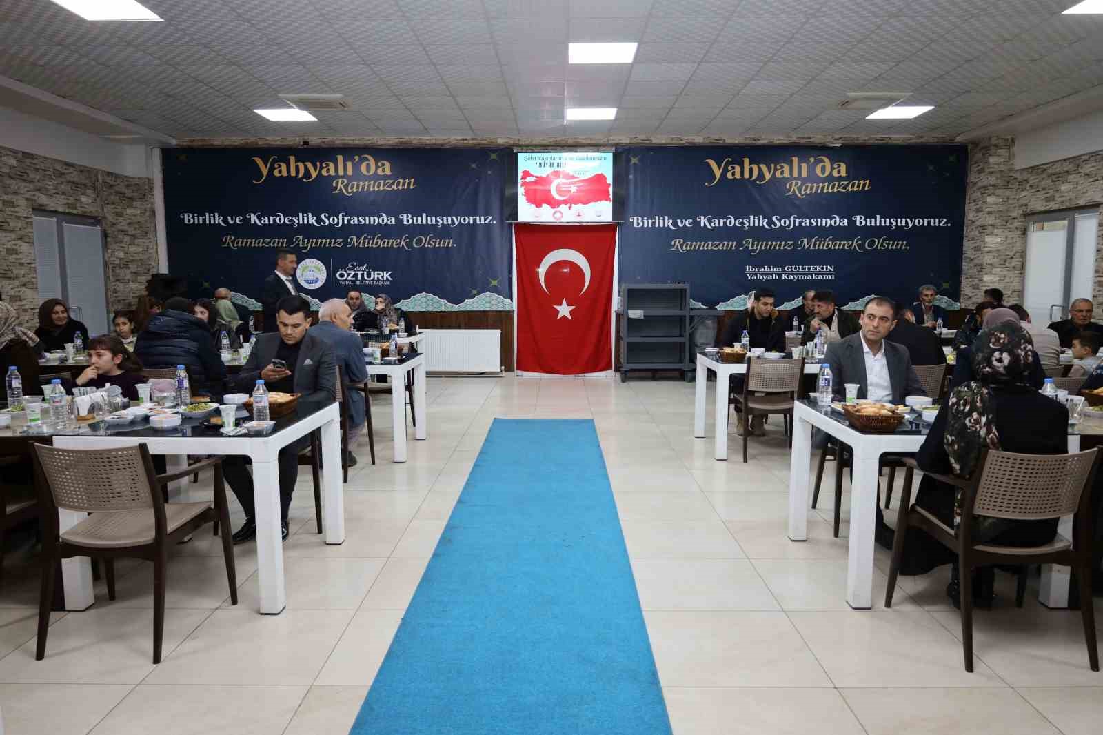 Yahyalı’da şehit aileleri ve gaziler onuruna iftar
