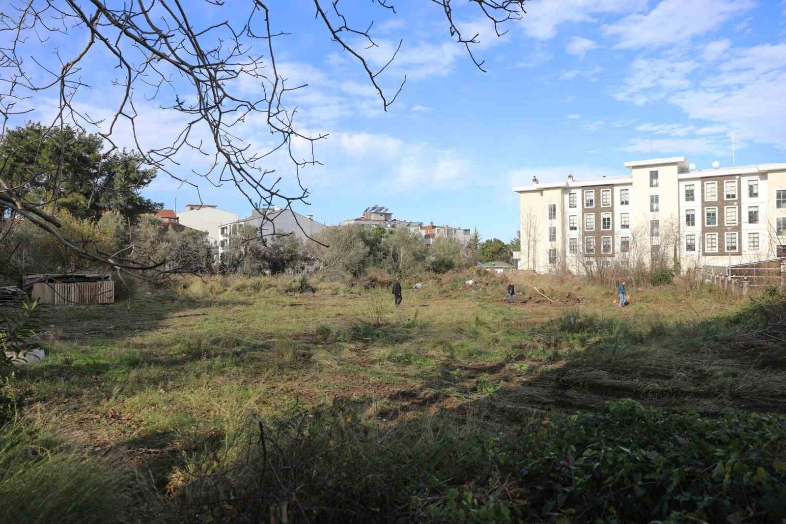 Yakakent’te sağlık yatırımı başlıyor: Yer teslimi gerçekleştirildi
