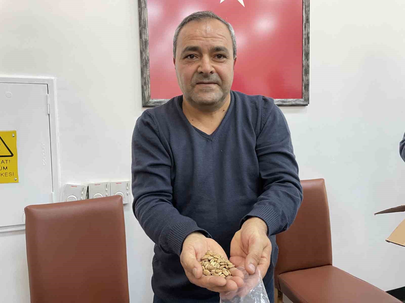 Yakalandığı hastalık, ata tohum mücadelesine engel olmadı
