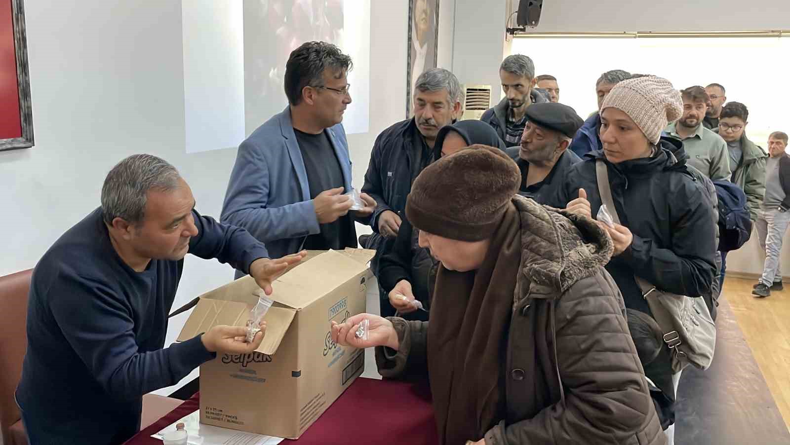 Yakalandığı hastalık, ata tohum mücadelesine engel olmadı
