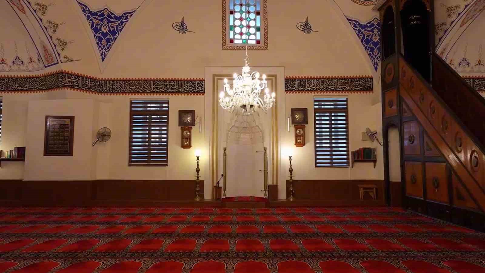 Yaklaşık 20 metrelik kubbesiyle asırlara meydan okuyor
