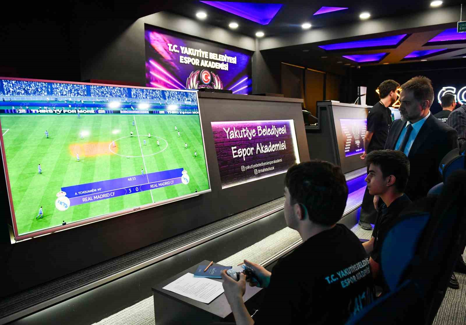 Yakutiye Belediyesi Espor akademisi liseler arası FIFA26 Espor turnuvasına gençlerden büyük ilgi
Yakutiye Belediyesi Espor akademisi liseler arası FIFA26 Espor turnuvasına gençlerden büyük ilgi