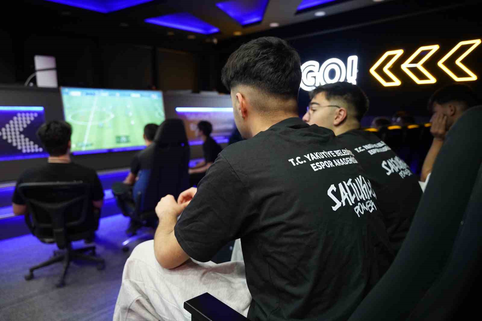 Yakutiye Belediyesi Espor akademisi liseler arası FIFA26 Espor turnuvasına gençlerden büyük ilgi
Yakutiye Belediyesi Espor akademisi liseler arası FIFA26 Espor turnuvasına gençlerden büyük ilgi