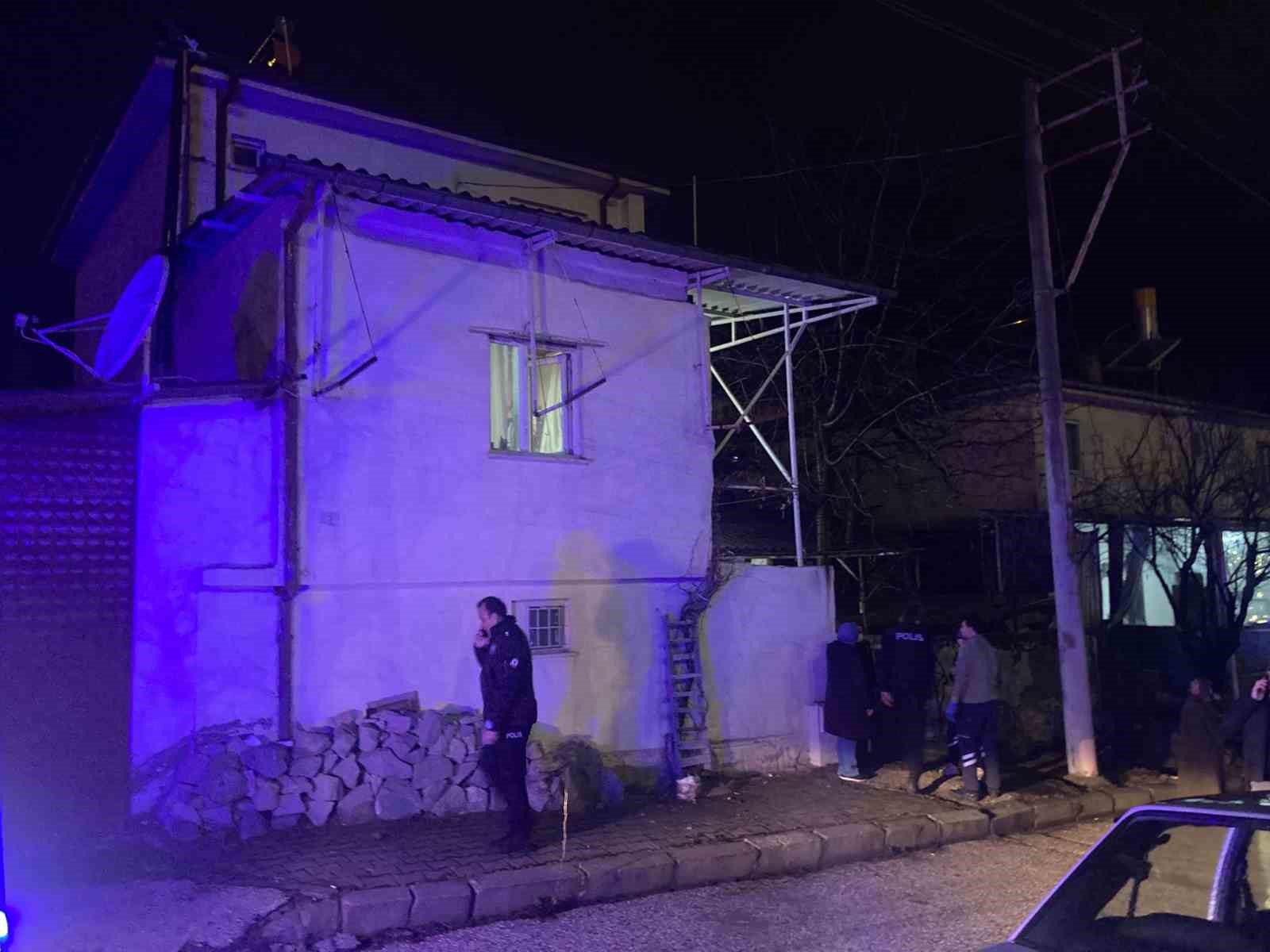 Yalnız yaşayan 78 yaşındaki adam evinde ölü olarak bulundu
