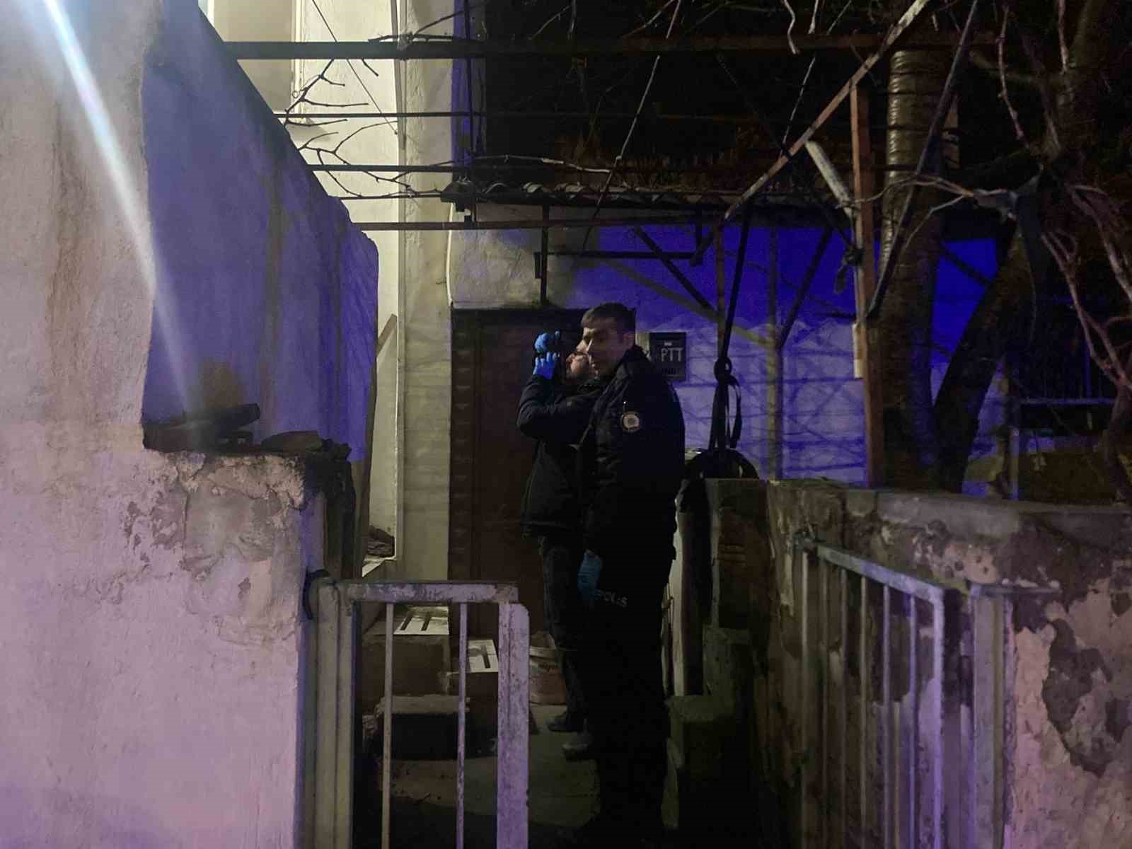 Yalnız yaşayan 78 yaşındaki adam evinde ölü olarak bulundu
