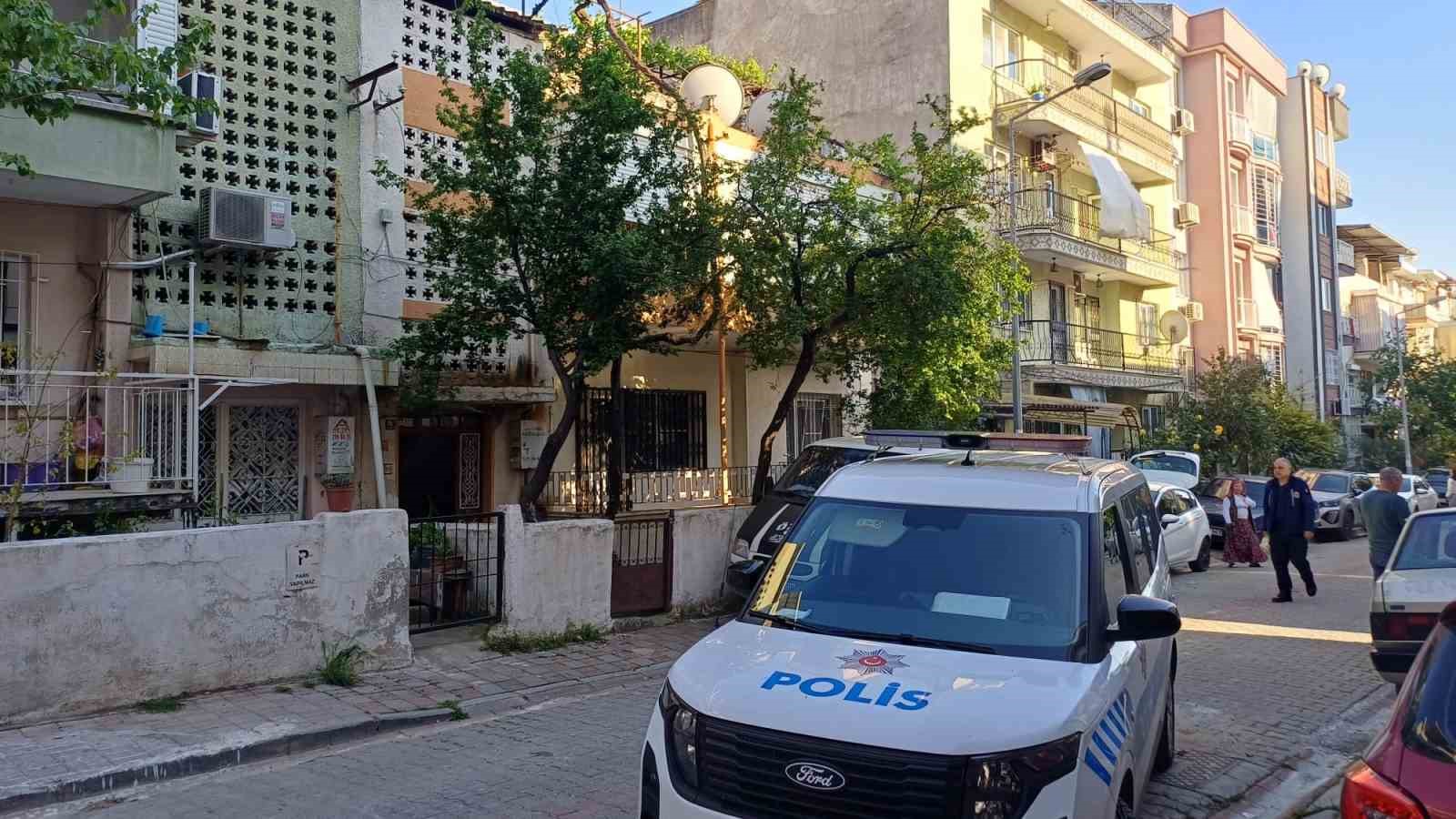 Yalnız yaşayan yaşlı adam evinde ölü bulundu
