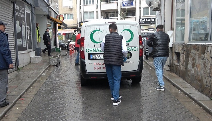 Yalnız yaşayan yaşlı kadın evinde ölü bulundu
