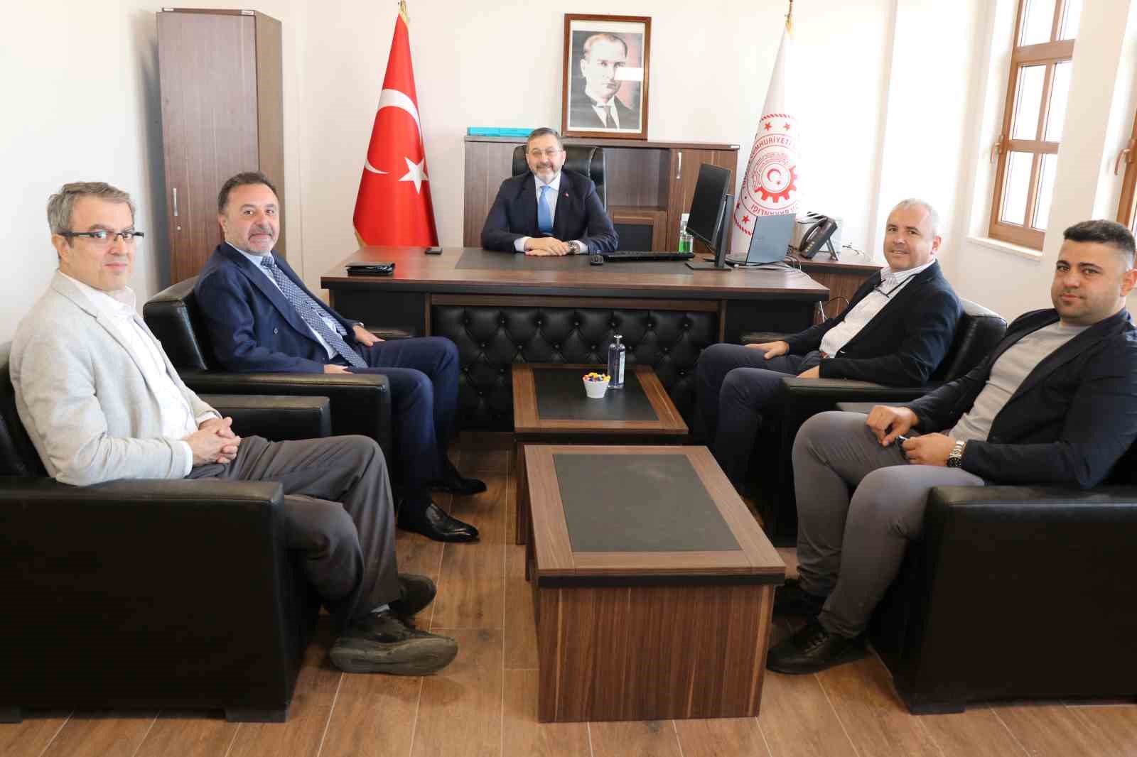 Yalova OSB Kamu Hizmet Kampüsü faalliyete geçti
Yalova OSB Kamu Hizmet Kampüsü faalliyete geçti