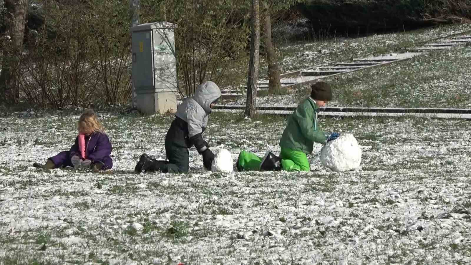 Yalova yeni yılı karla karşıladı
