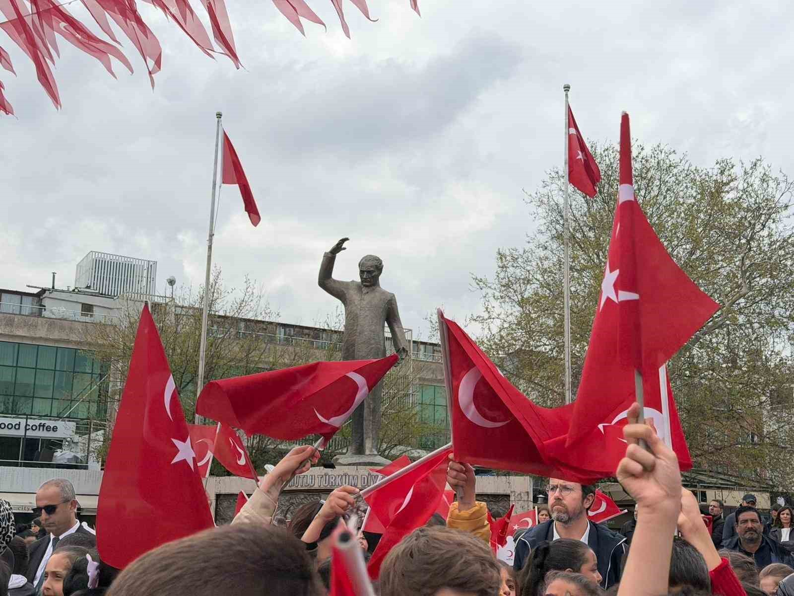 Yalova’da 23 Nisan coşkusu

