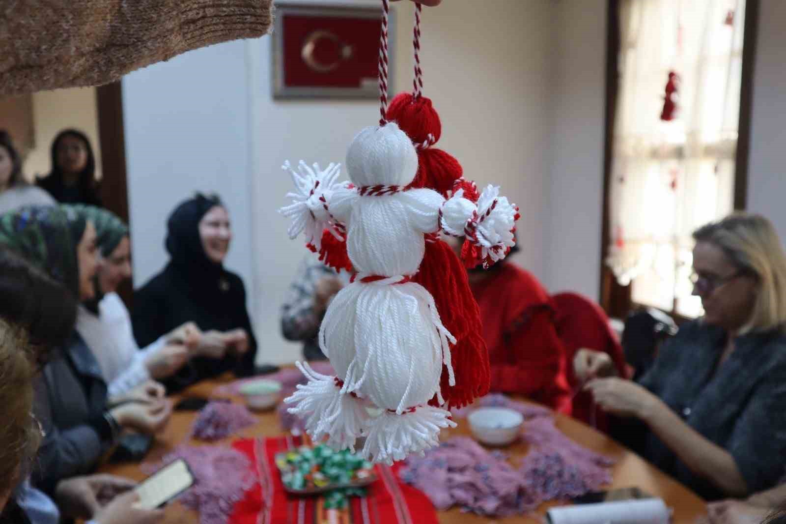 Yalova’da Balkan geleneği "marteniçka" yaşatılıyor
