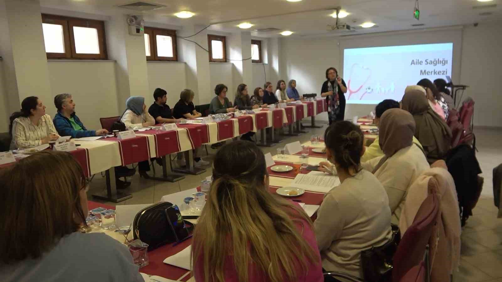 Yalova’da "Emzirme Danışmanlığı ve Ulusal Değerlendirici Sağlık Personeli Eğitimi"
Yalova’da "Emzirme Danışmanlığı ve Ulusal Değerlendirici Sağlık Personeli Eğitimi"