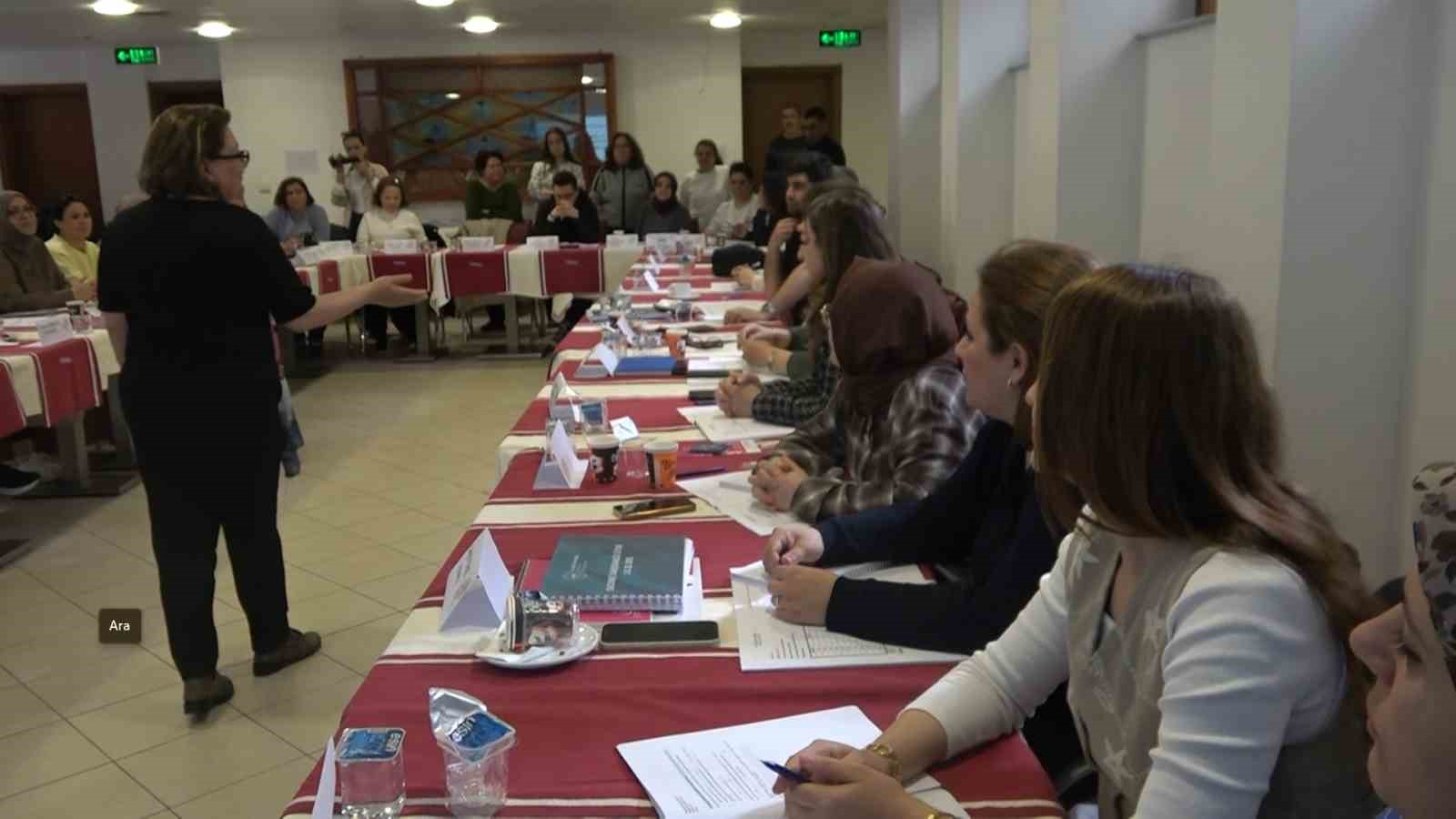 Yalova’da "Emzirme Danışmanlığı ve Ulusal Değerlendirici Sağlık Personeli Eğitimi"
Yalova’da "Emzirme Danışmanlığı ve Ulusal Değerlendirici Sağlık Personeli Eğitimi"