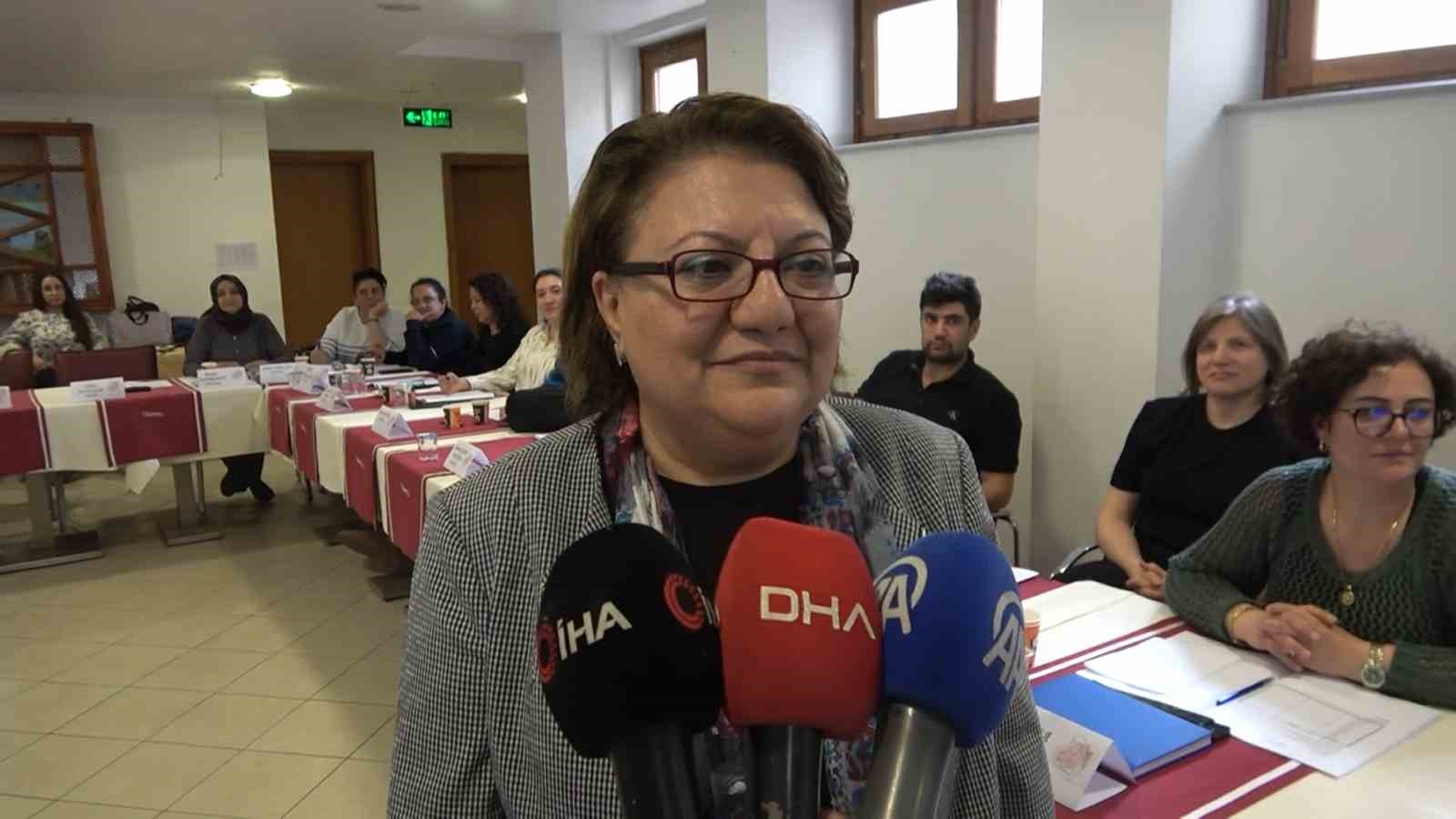 Yalova’da "Emzirme Danışmanlığı ve Ulusal Değerlendirici Sağlık Personeli Eğitimi"
Yalova’da "Emzirme Danışmanlığı ve Ulusal Değerlendirici Sağlık Personeli Eğitimi"