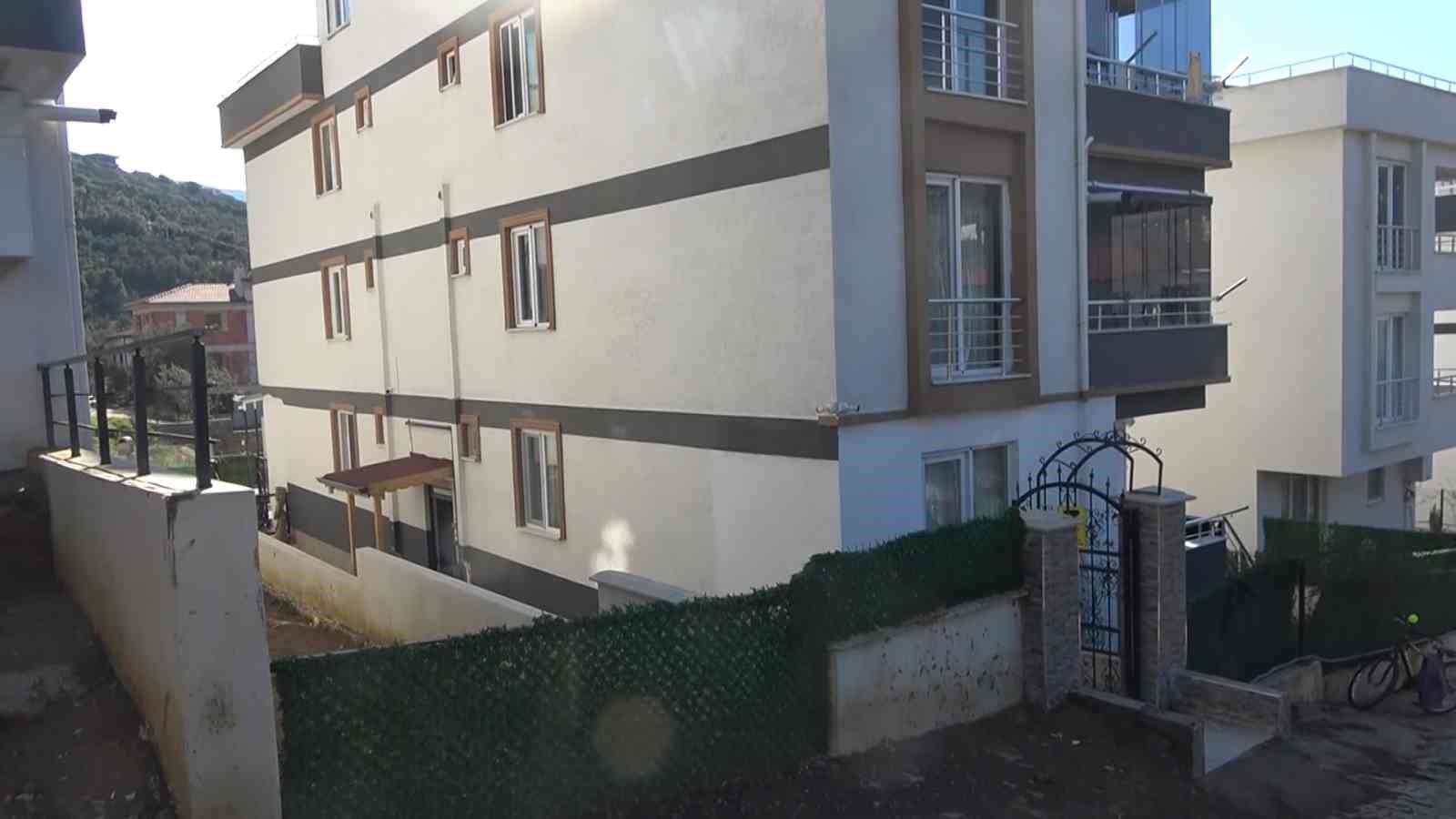 Yalova’da komşu kavgasında 14 aylık bebeği hastanelik ettiler
Yalova’da komşu kavgasında 14 aylık bebeği hastanelik ettiler