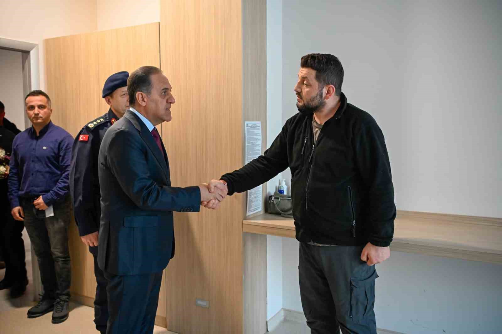 Yalova’da komşu kavgasında 14 aylık bebeği hastanelik ettiler
Yalova’da komşu kavgasında 14 aylık bebeği hastanelik ettiler