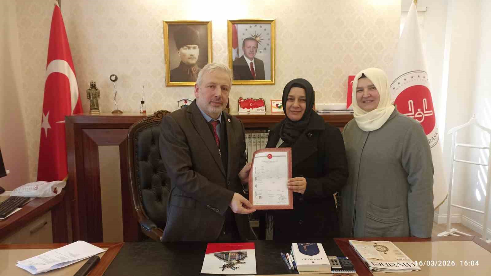 Yalova’da şehit eşi evini Diyanet Vakfına bağışladı
