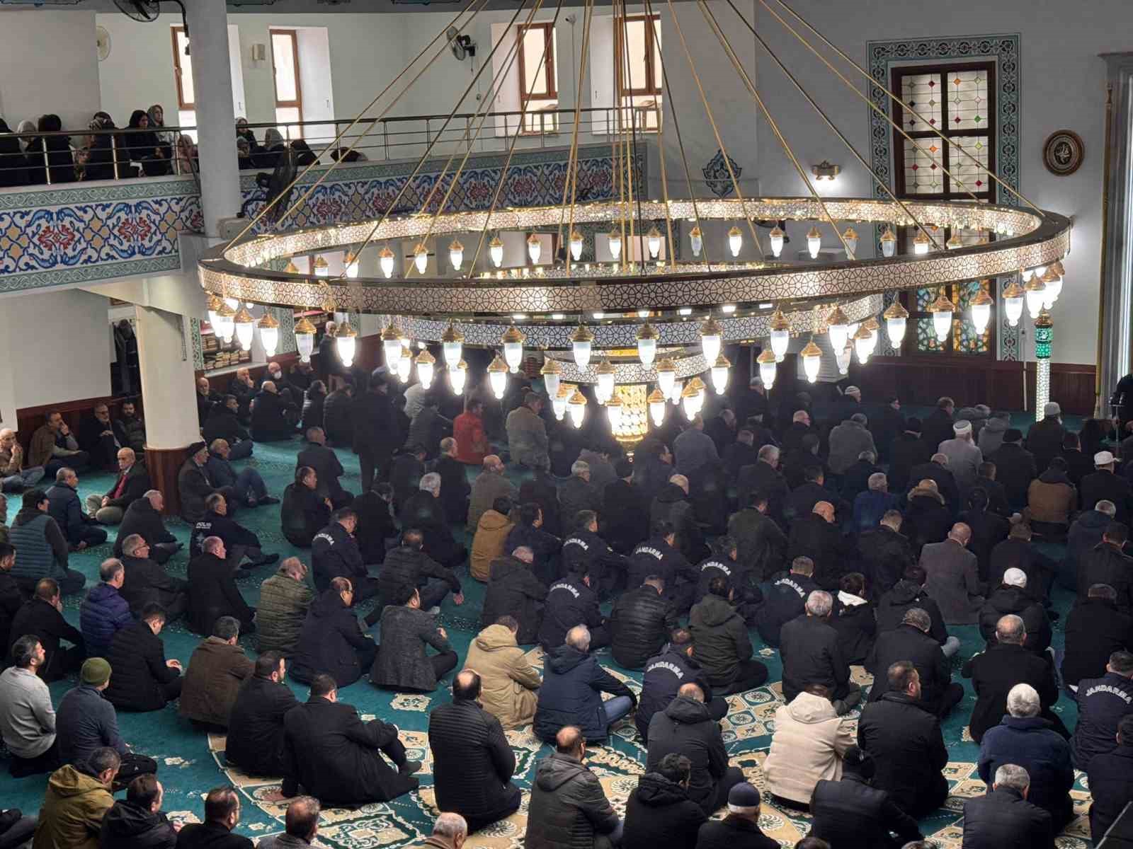 Yalova’da şehit polisler için mevlit okutuldu
