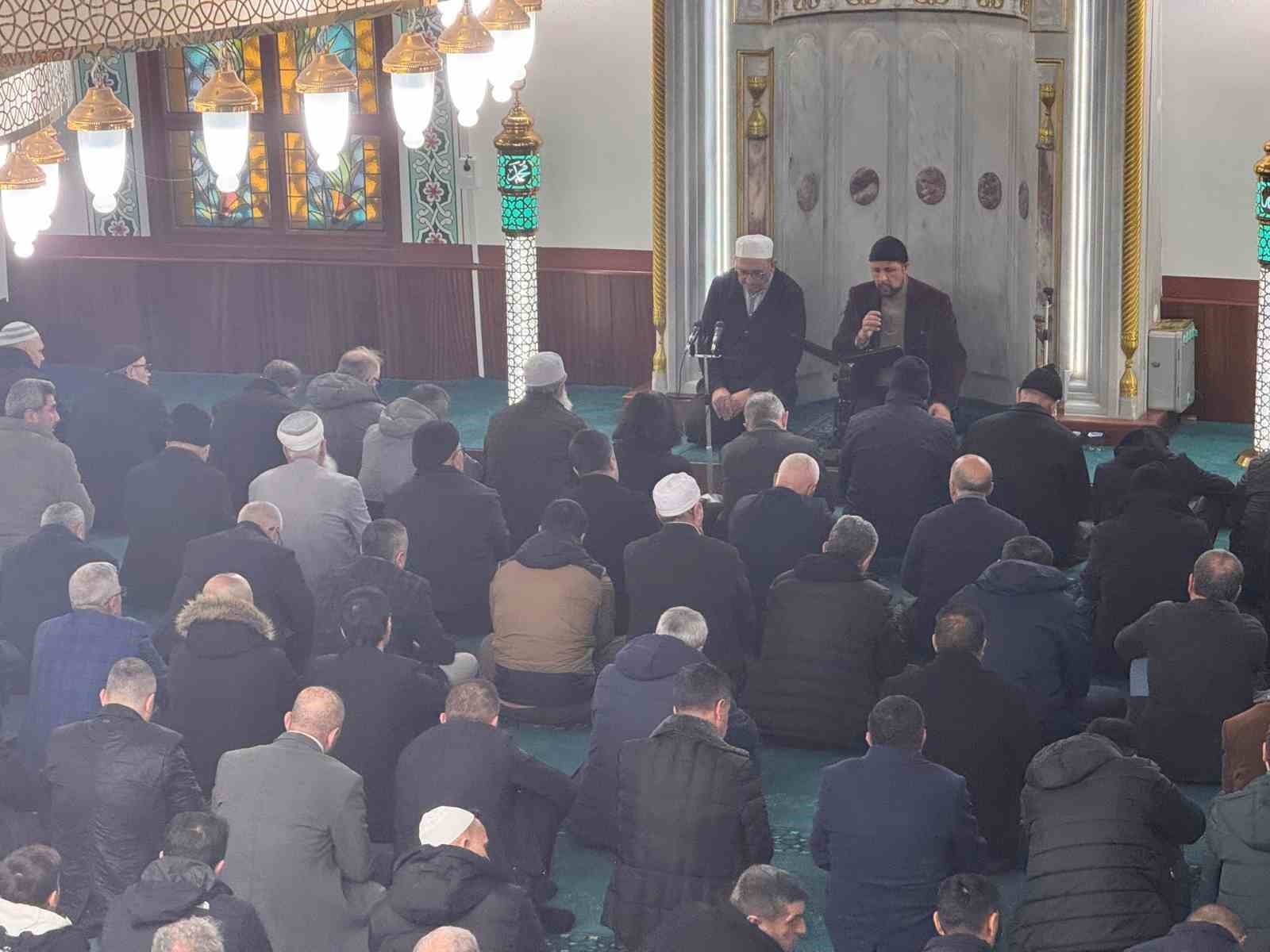 Yalova’da şehit polisler için mevlit okutuldu
