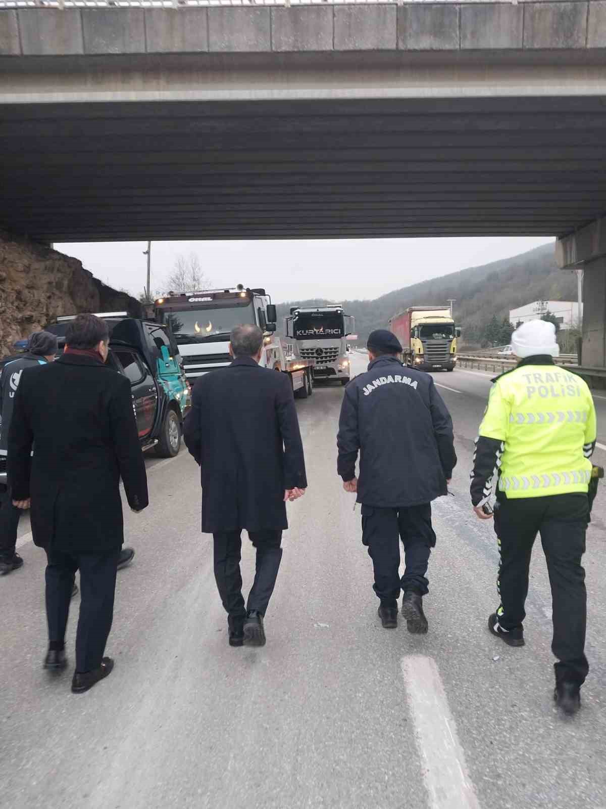 Yalova’da servis midibüsü kaza yaptı: 1 ölü, 20 yaralı
