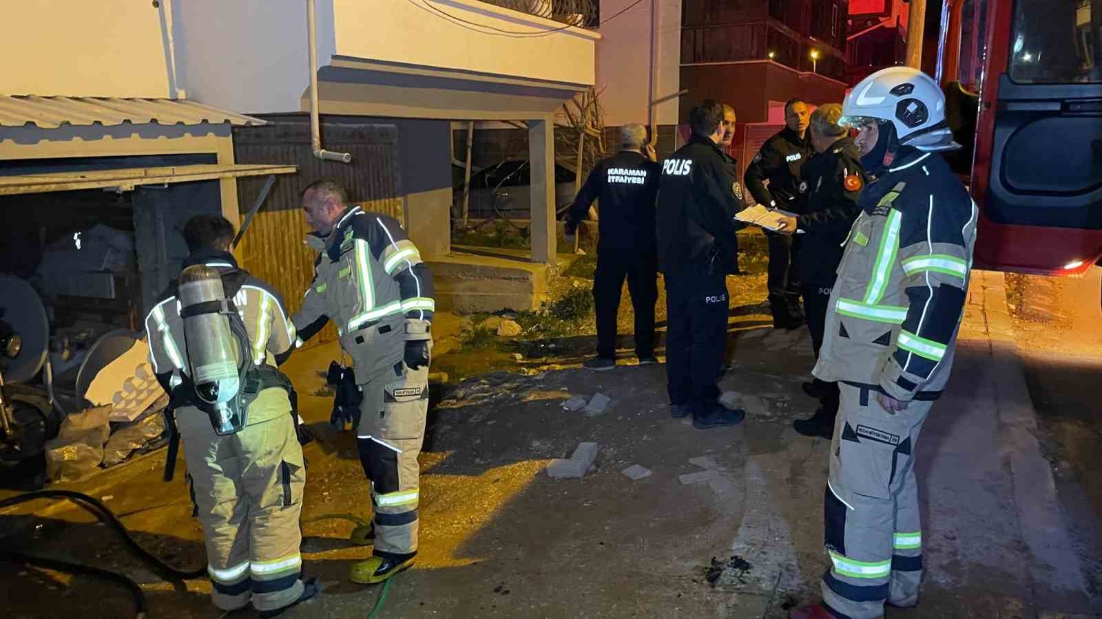 Yanan elektrik kablosu korkuttu
