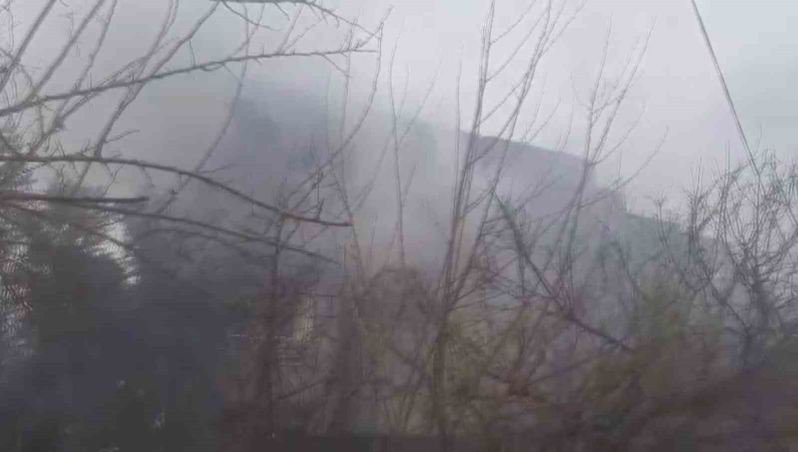 Yangında 4 çocuğuyla birlikte felaketi yaşayan annenin tek başına verdiği emek küle döndü
