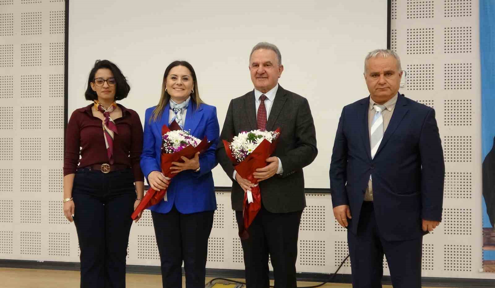 Yapay zekanın eğitim ve sağlıktaki etkileri lise öğrencileriyle paylaşıldı
