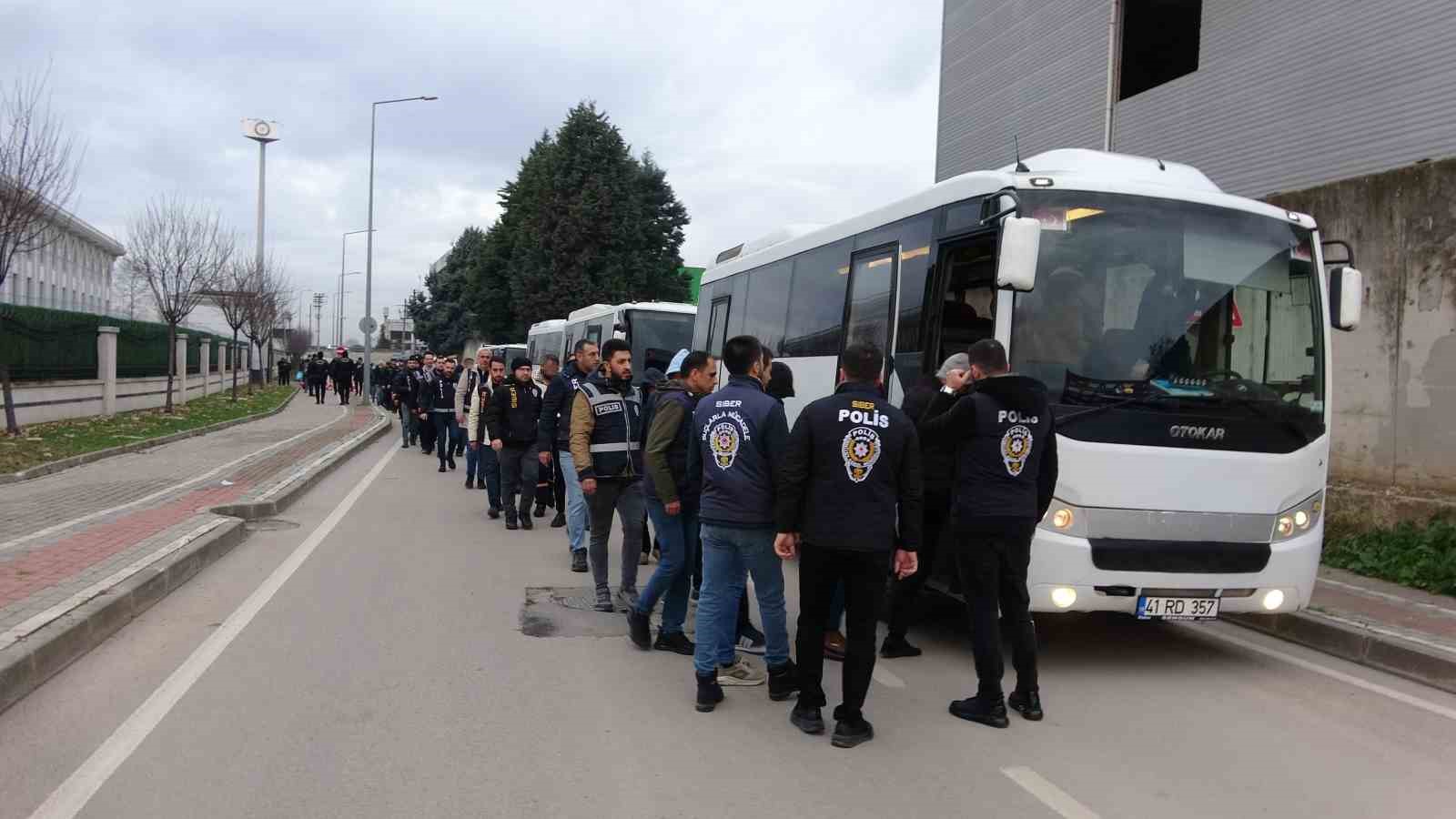 Yapay zekayla kadın olup vurgun yapmışlar

