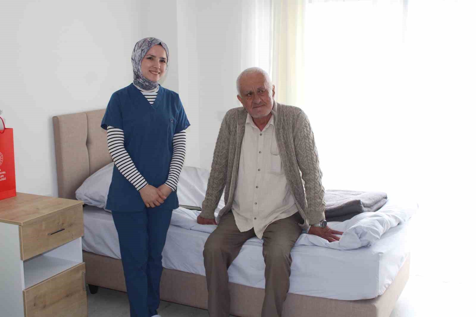 Yapımı tamamlanan Aydın Huzurevi ilk yaşlı kabulünü gerçekleştirdi
