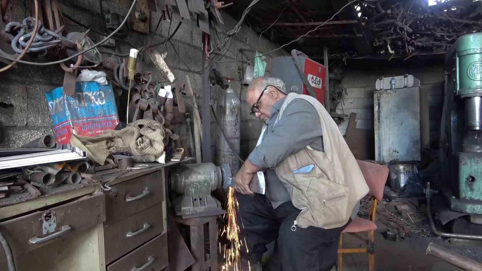 Yarım asırdır demire şekil veriyor
