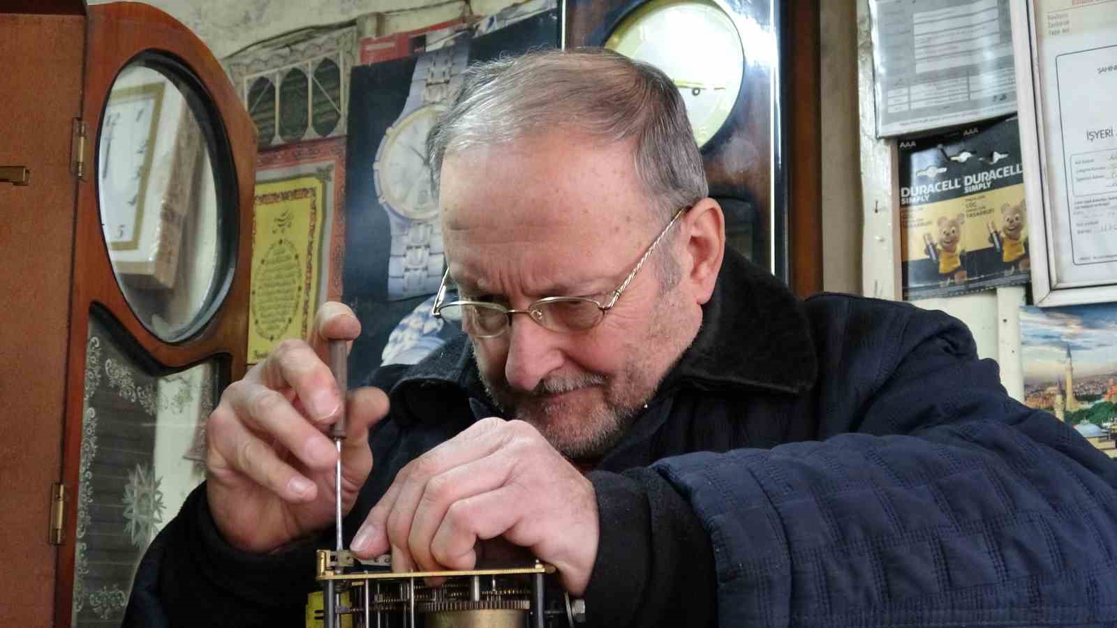 Yarım asırdır zamana ince ayar veriyor
