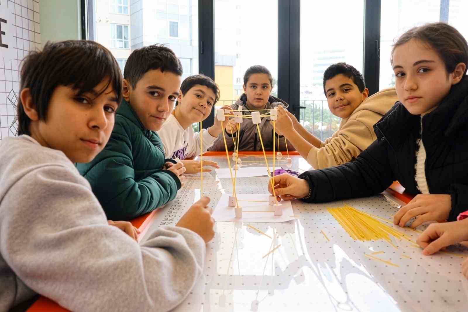 Yarıyıl tatili Ümraniye’de spor, kültür ve bilimle renkleniyor
