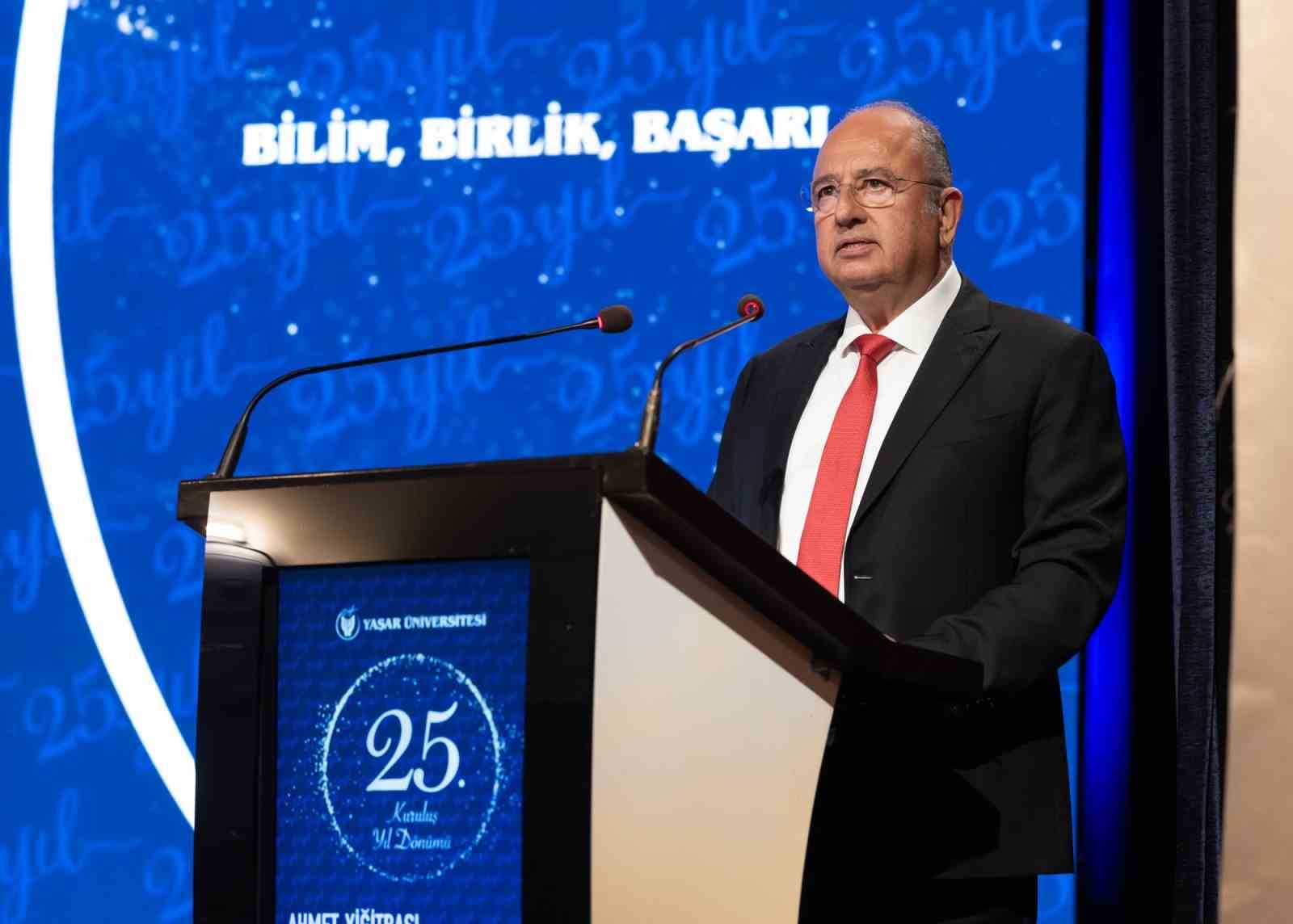 Yaşar Üniversitesi’nde 25’nci yıl gururu
