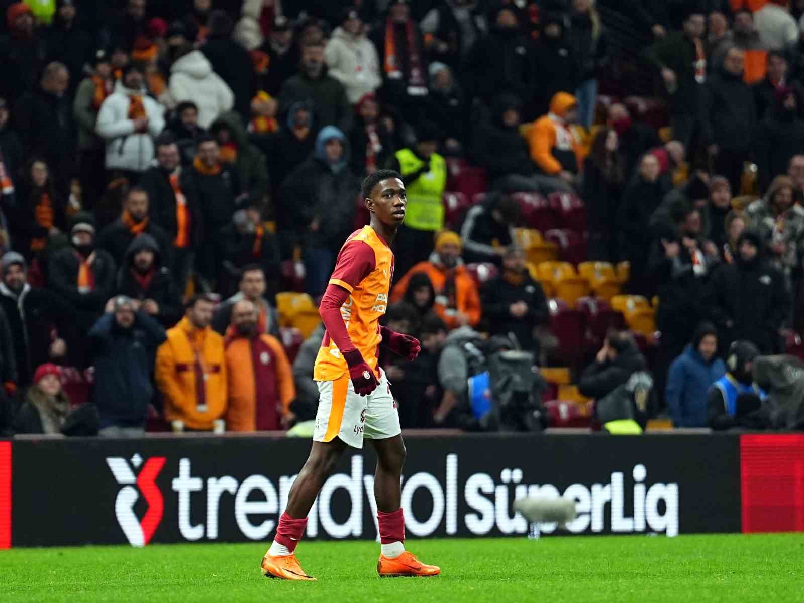 Yaser Asprilla ilk maçına çıktı
