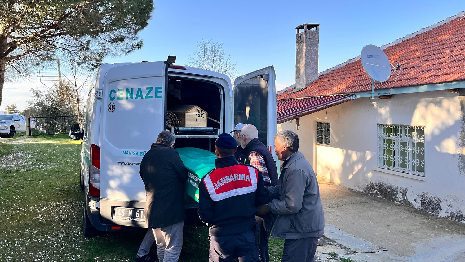 Yaşlı adam hayatına son verdi
