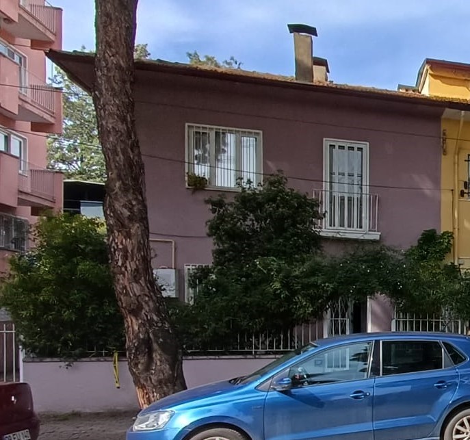 Yaşlı çift evinde bıçaklanarak öldürülmüştü: "Evde boş altın keseleri bulundu"
