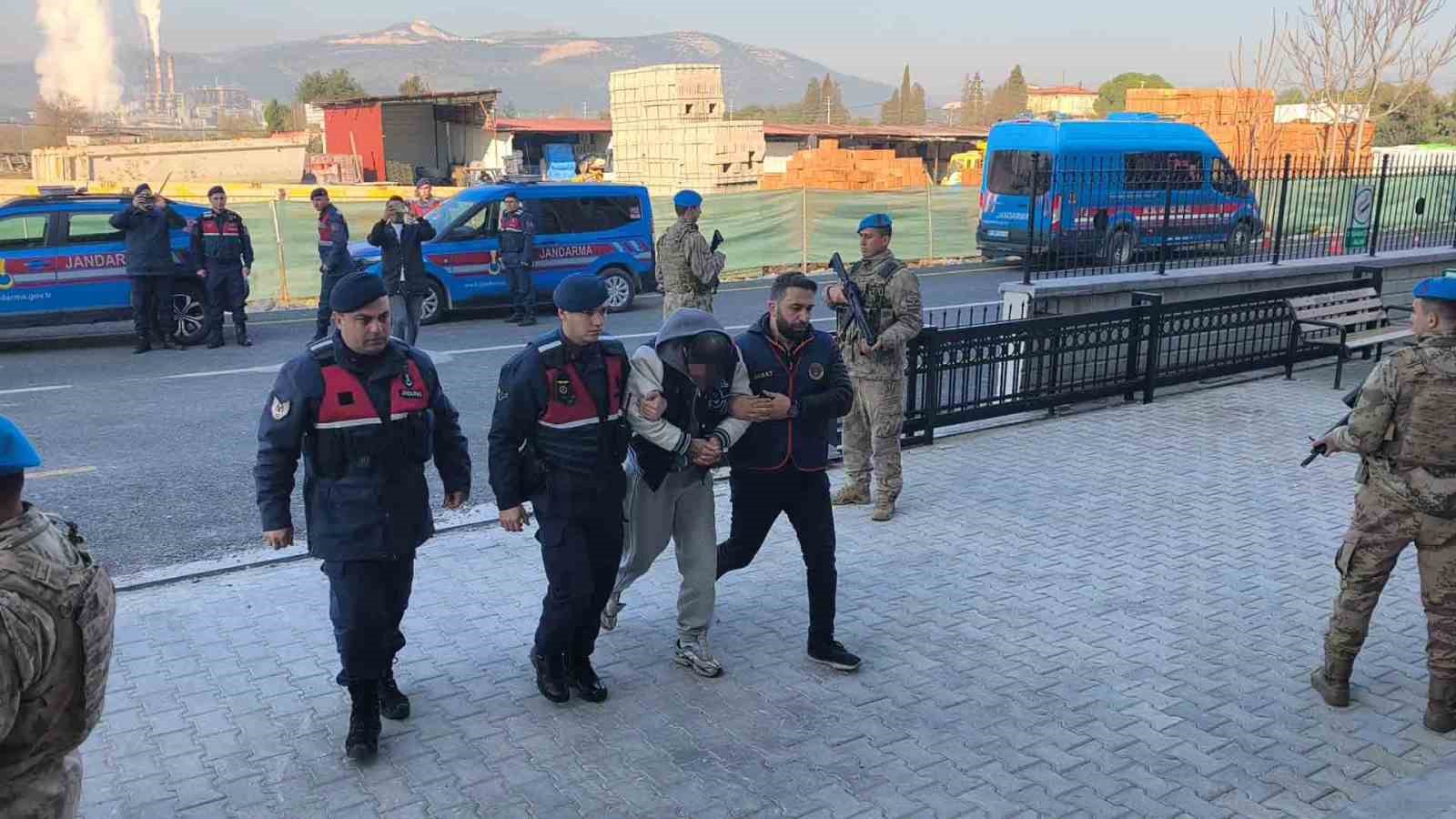 Yaşlı çiftin ölümüyle ilgili 4 kişi tutuklandı
