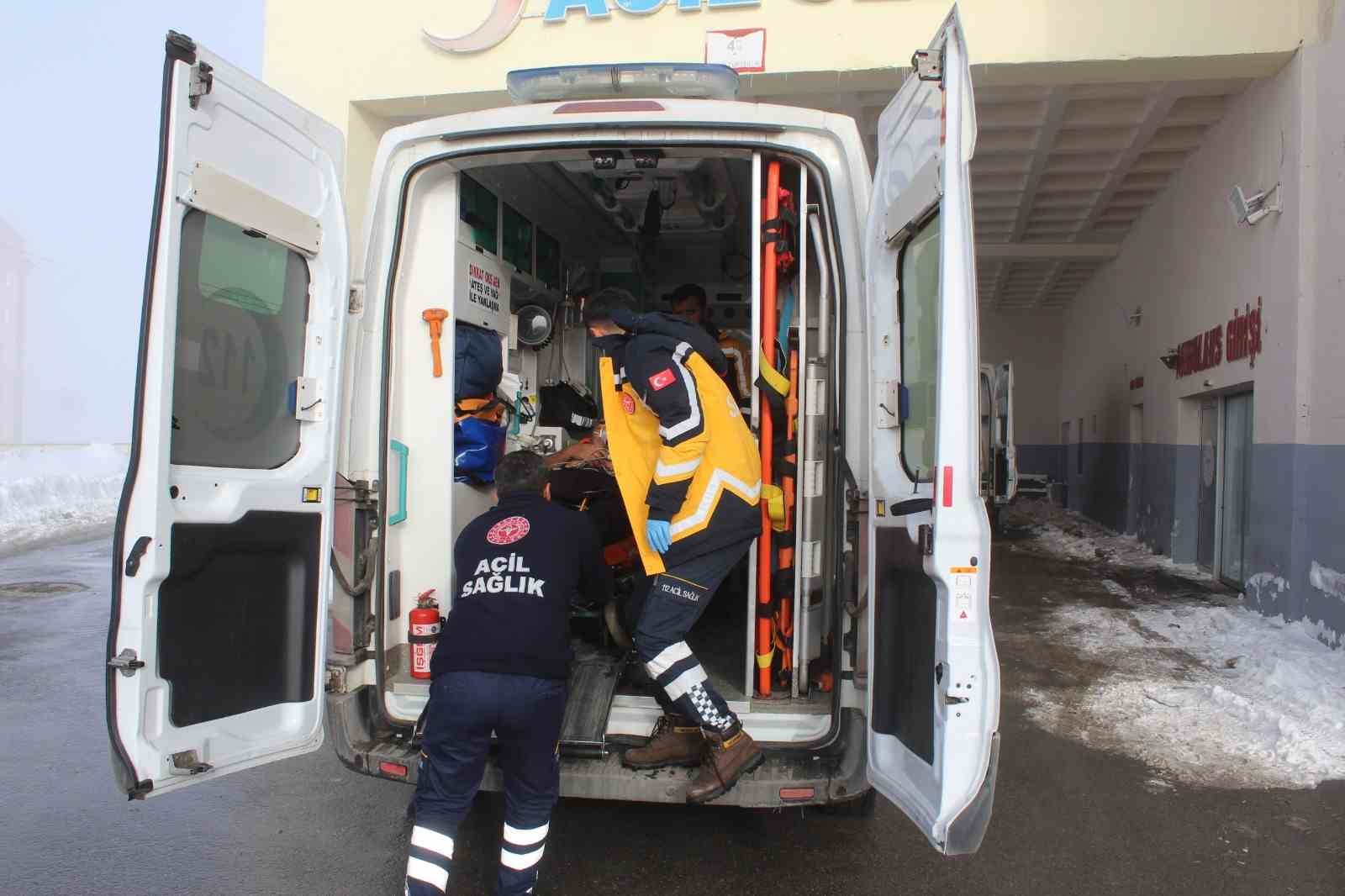 Yaşlı hasta hava ambulansı ile hastaneye yetiştirildi
