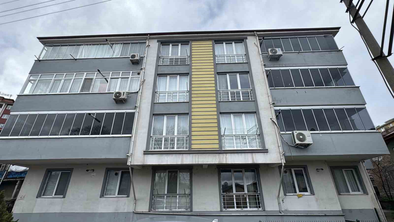 Yaşlı kadın evinde ölü bulundu
