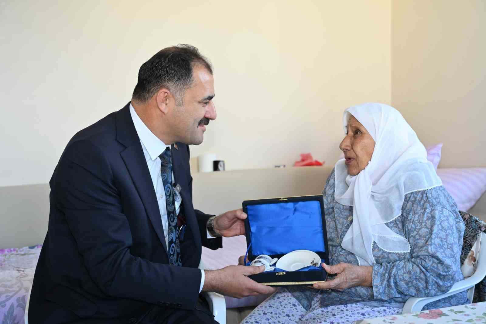 Yaşlı vatandaşlar Miraç Kandili’nde unutulmadı
