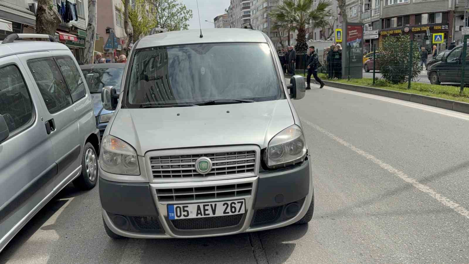 Yaya geçidinde aracın çarptığı öğrenci hastanelik oldu
