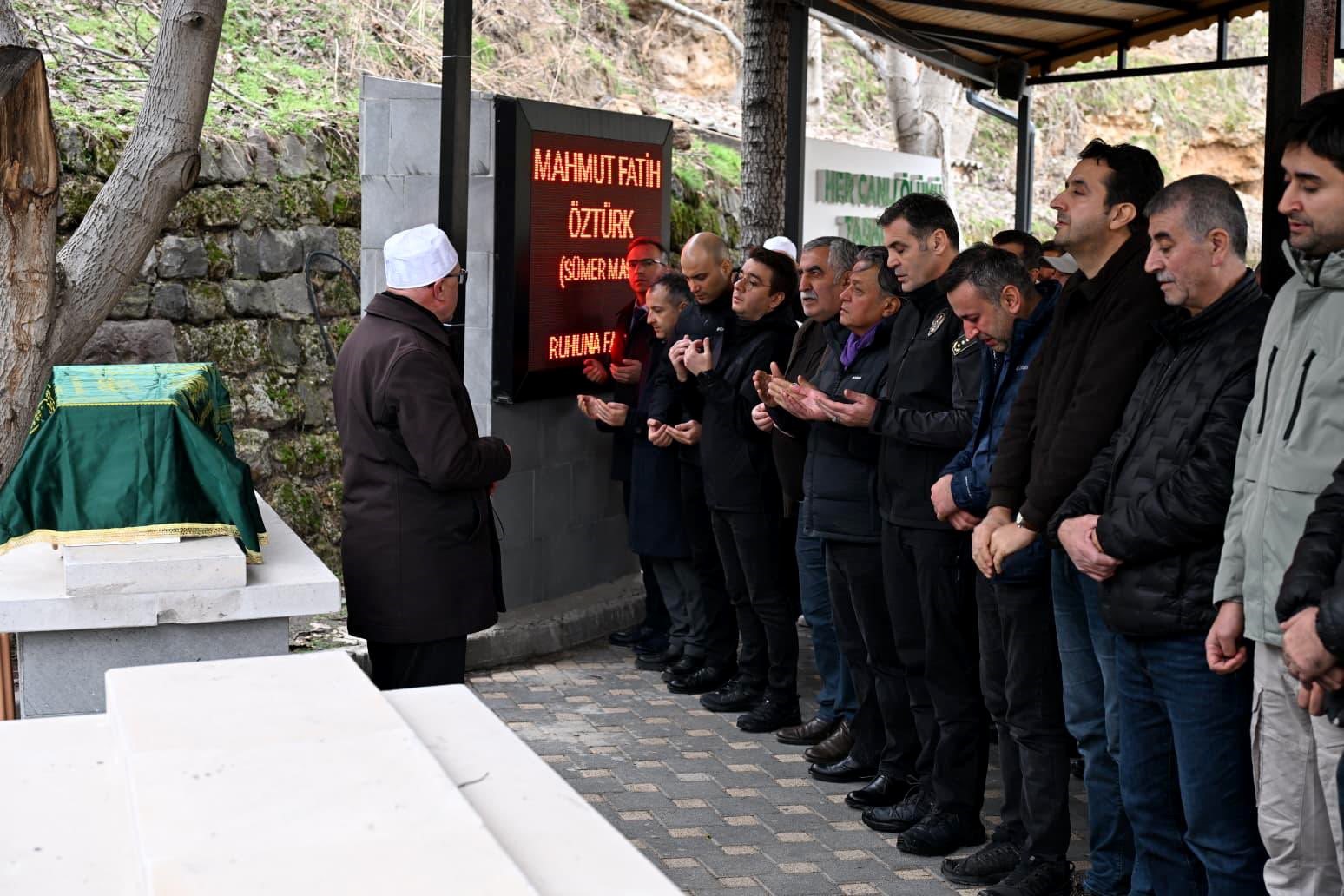 Yaya geçidinde çarpıp kaçtı: 17 aylık Mahmut bebek hayatını kaybetti
