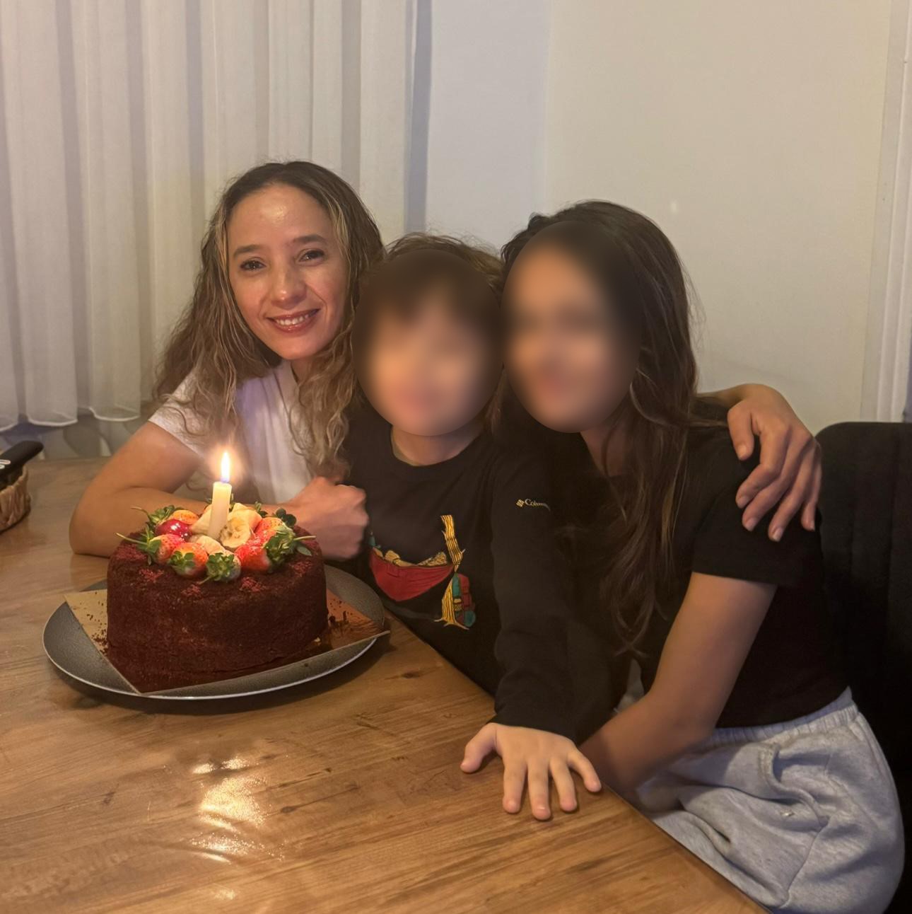 Yaya geçidinde otomobilin çarptığı kadın yaşam mücadelesi veriyor
