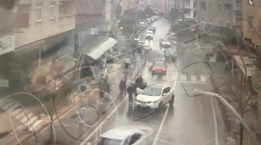 Yaya geçidinde otomobilin çarptığı kadının ölümüne ilişkin davada sanığa tahliye
