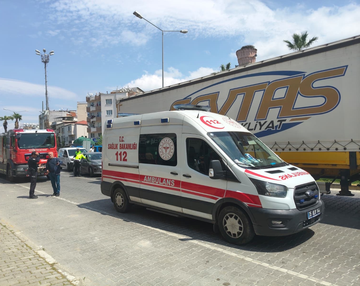 Yaya geçidinde tırın çarptığı kadın hayatını kaybetti
