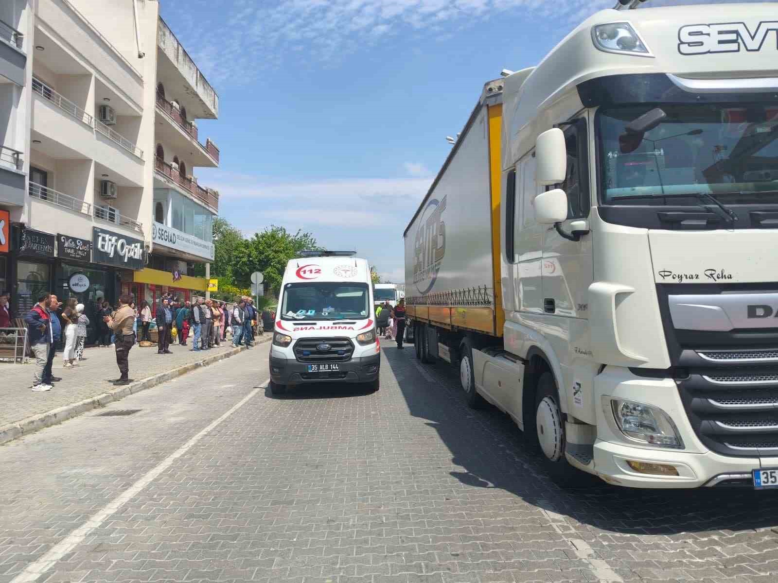 Yaya geçidinde tırın çarptığı kadın hayatını kaybetti
